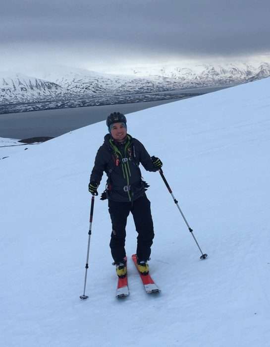ski de randonnée en islande avec la veste bormio