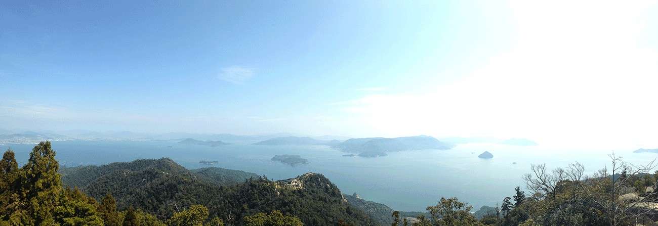 vue panoramique sur la mer de sets et baie hiroshima depuis le mont misen