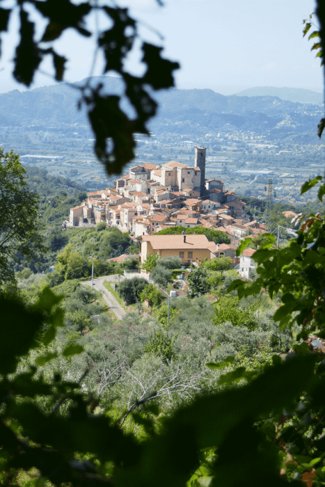 village Ponzano Superiore via francigena