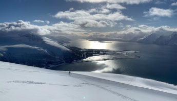skieur de randonnée à Uløya